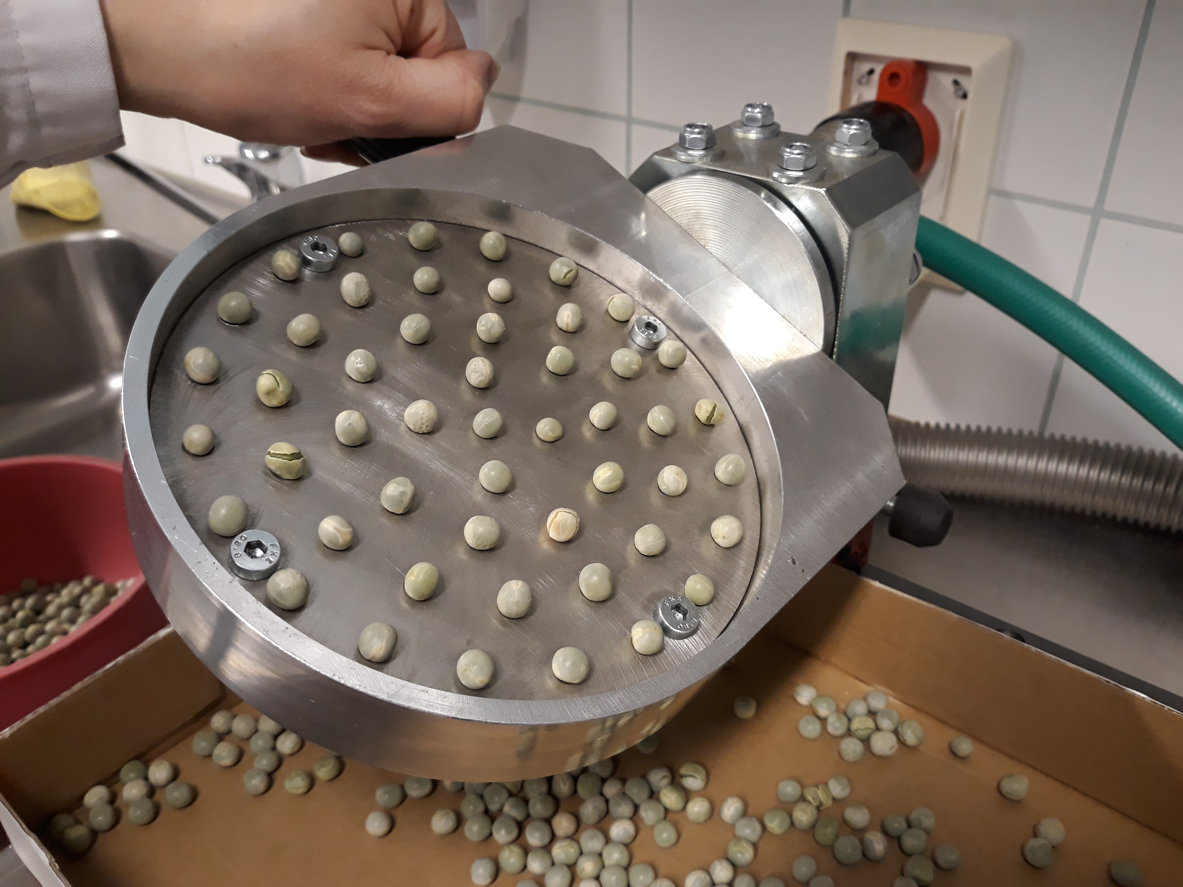 It&auml;m&auml;&auml;nlaittolaite